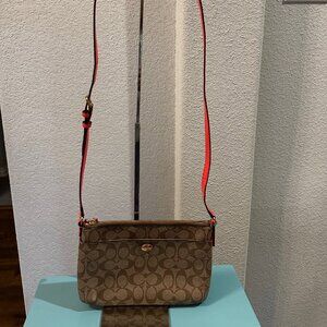 Coach | Bags | Coach Khaki Persimmon Peyton Signature East  display picture 2